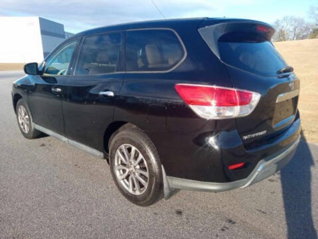 2013 Nissan Pathfinder - $8,995