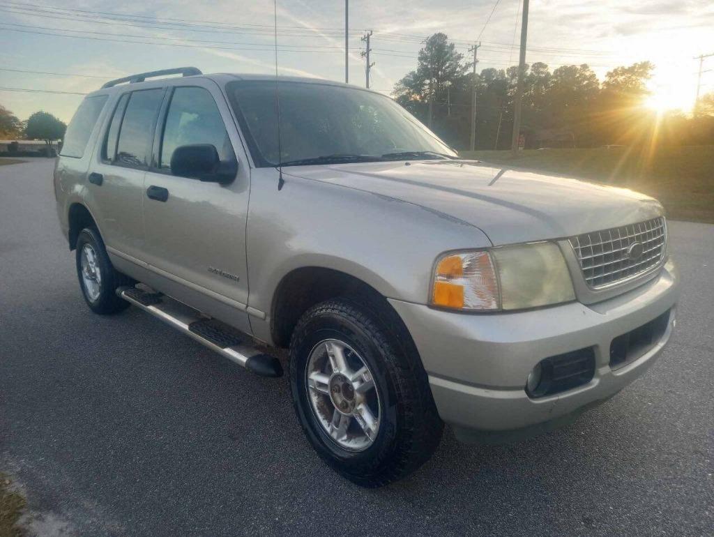 2004 Ford Explorer - $3,921