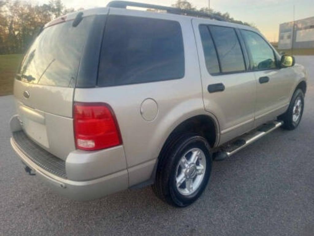 2004 Ford Explorer - $3,921