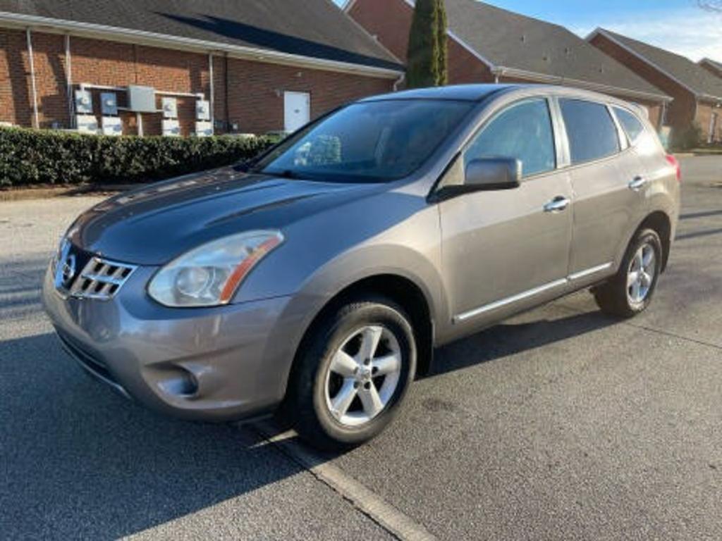 2013 Nissan Rogue - $8,642