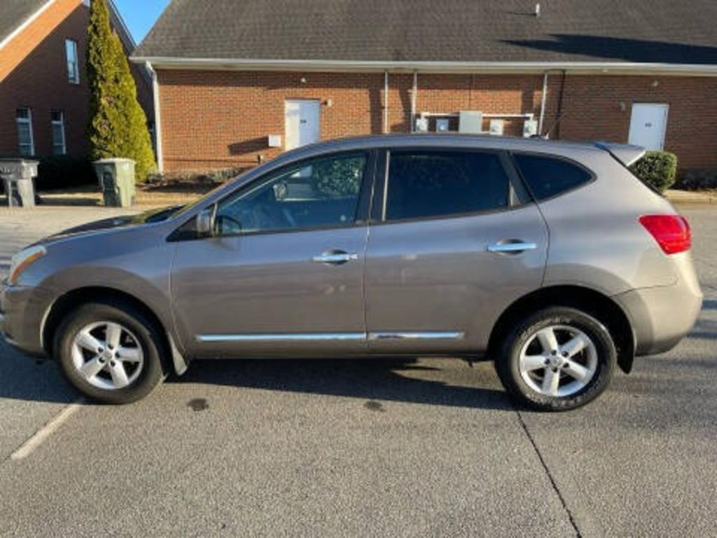 2013 Nissan Rogue - $8,642