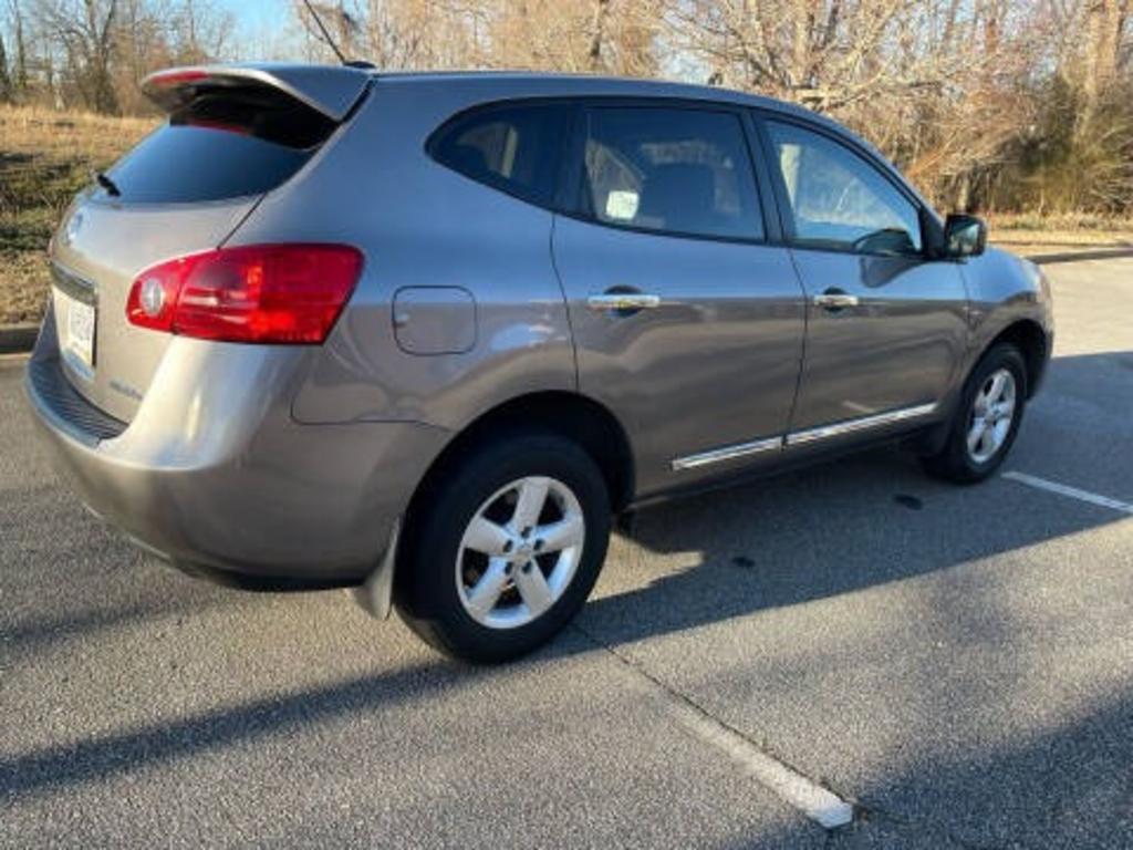 2013 Nissan Rogue - $8,642