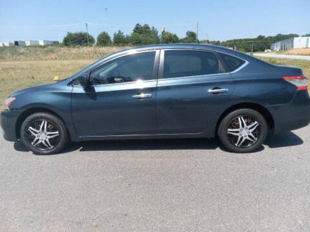 2013 Nissan Sentra - $4,352