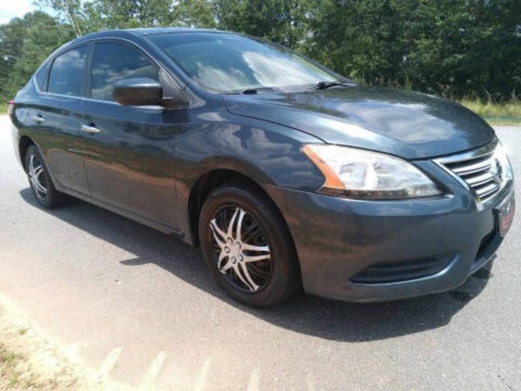 2013 Nissan Sentra - $4,352