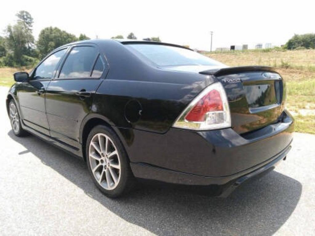 2009 Ford Fusion - $4