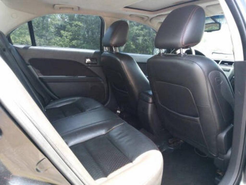 2009 Ford Fusion - $4