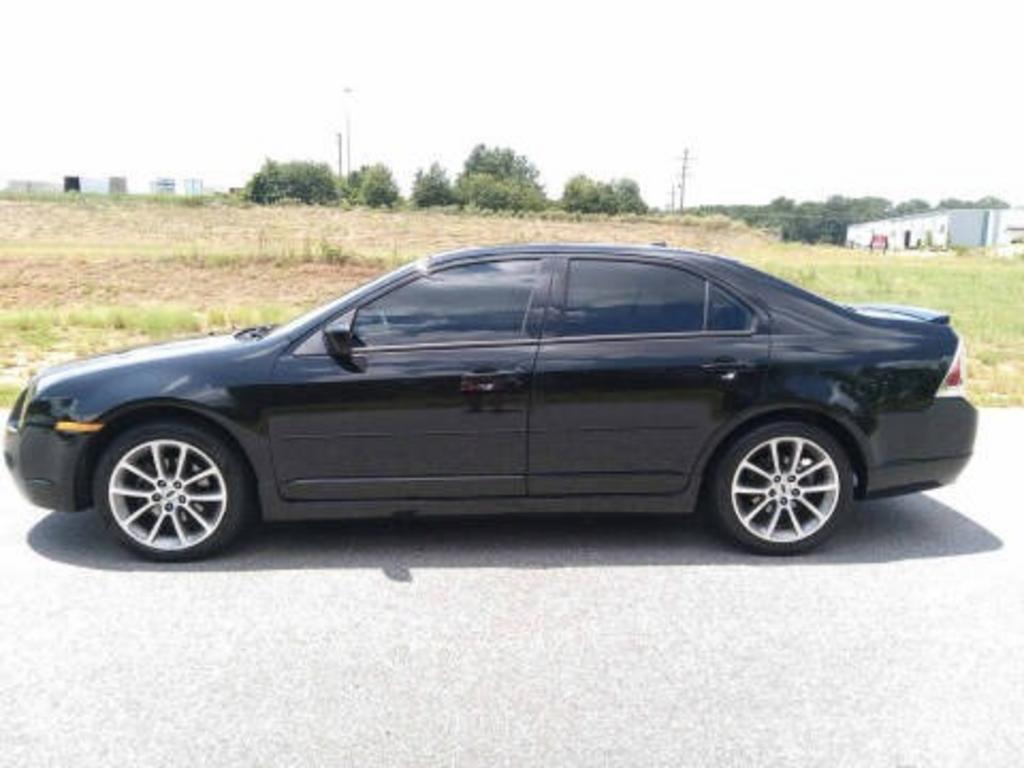 2009 Ford Fusion - $4