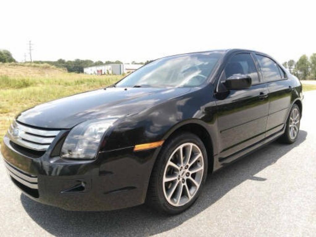 2009 Ford Fusion - $4
