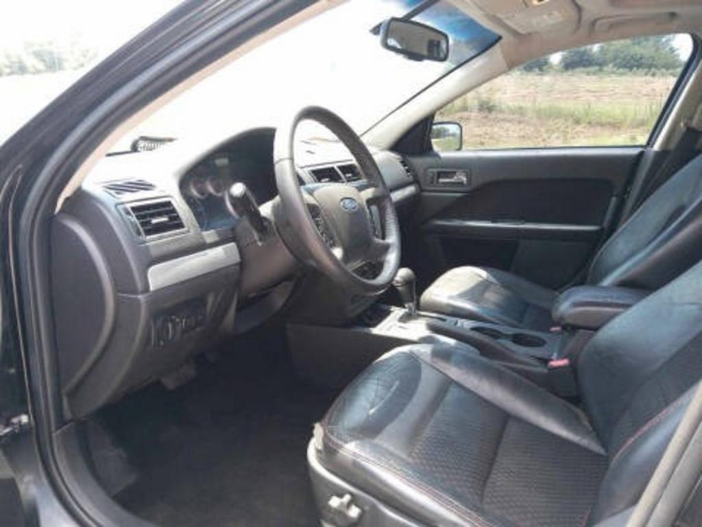2009 Ford Fusion - $4