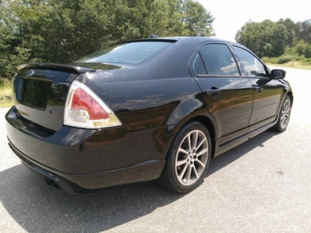 2009 Ford Fusion - $4
