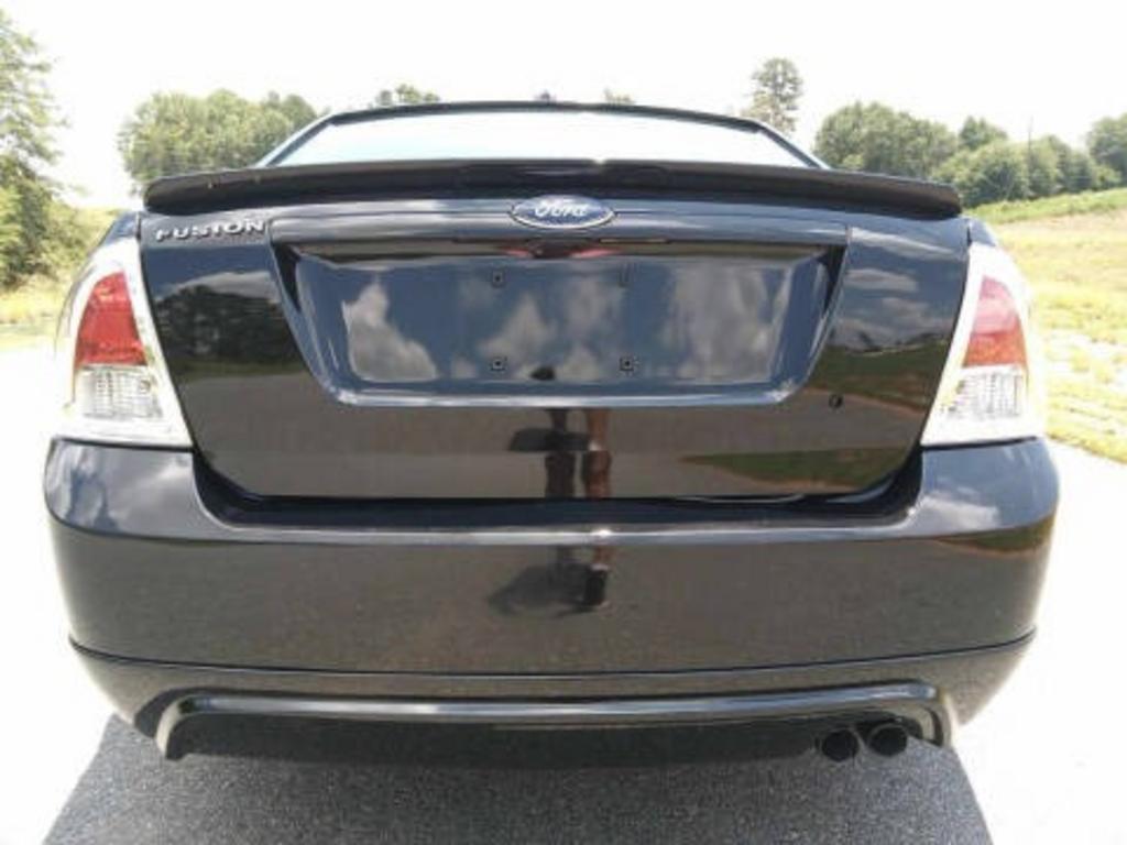 2009 Ford Fusion - $4