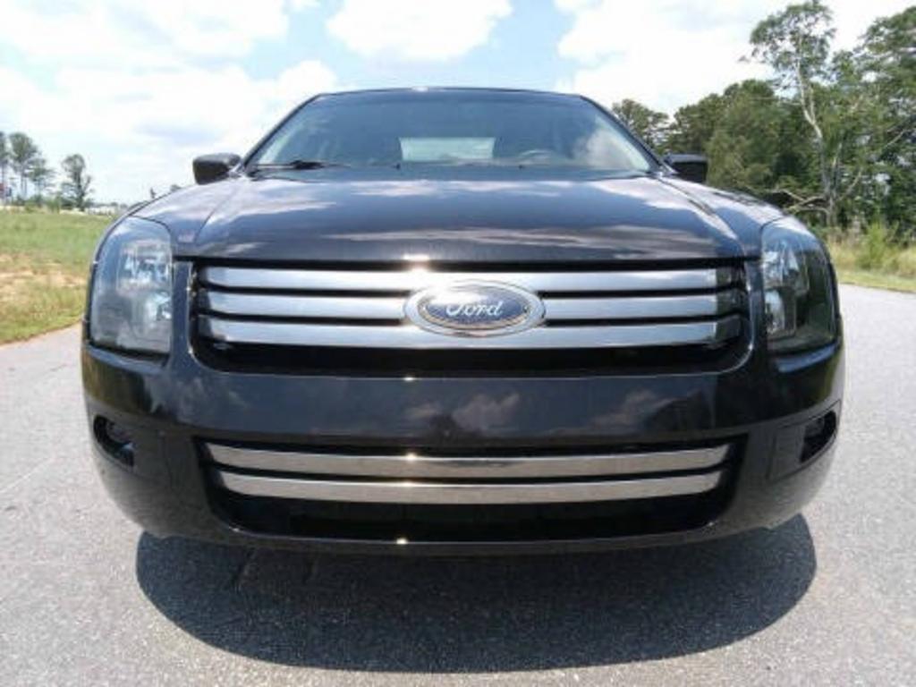 2009 Ford Fusion - $4