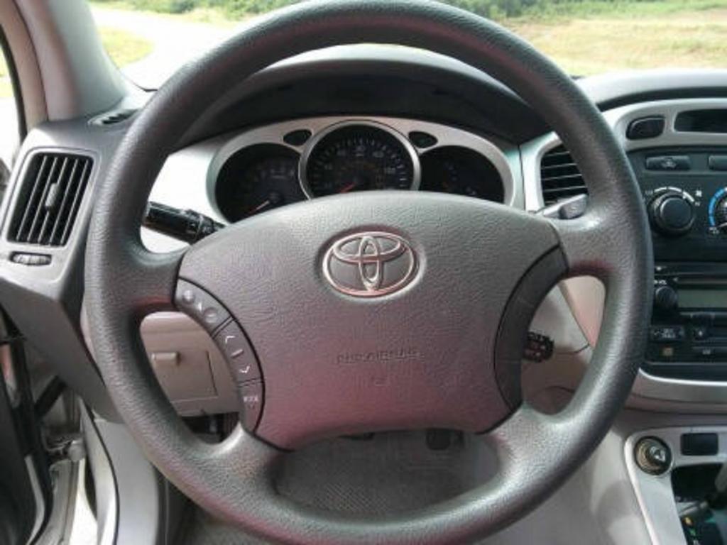 2007 Toyota Highlander - $7,964