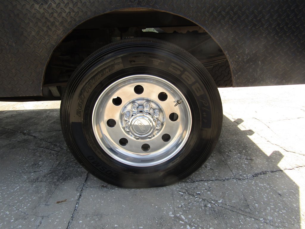 2004 Ford F-350 - $28,995