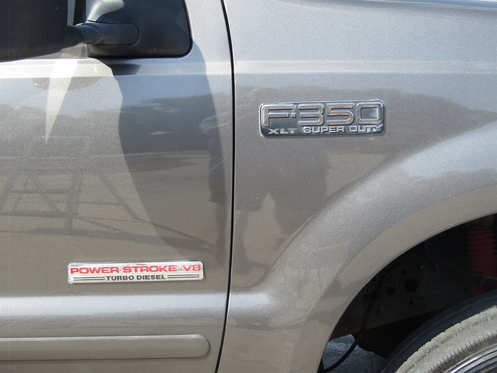 2004 Ford F-350 - $28,995