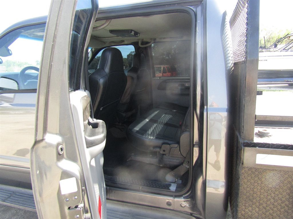 2004 Ford F-350 - $28,995