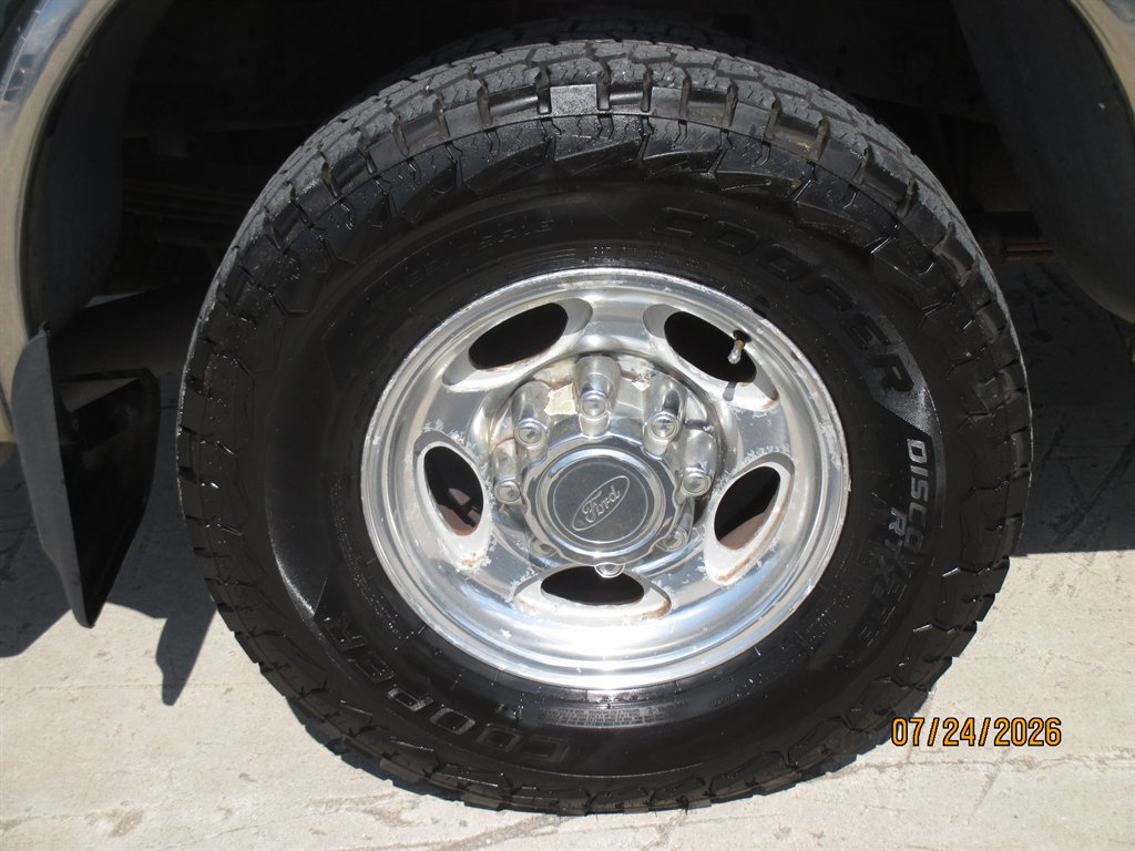 2000 Ford F250 - $15,995