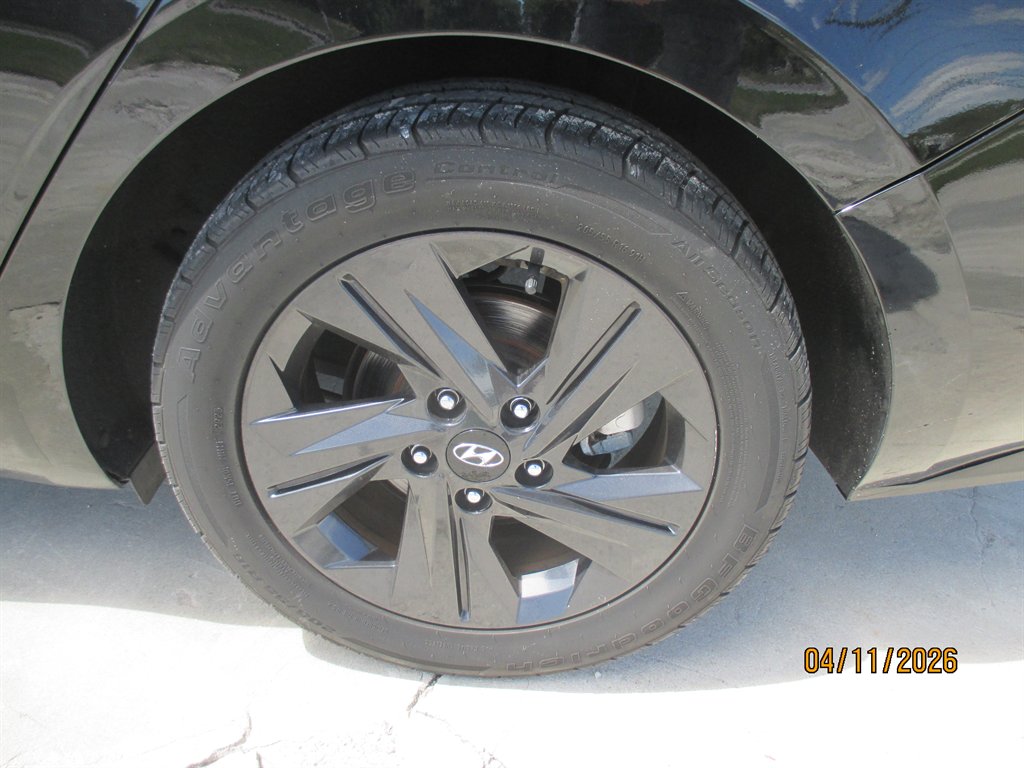 2021 Hyundai Elantra - $17,995