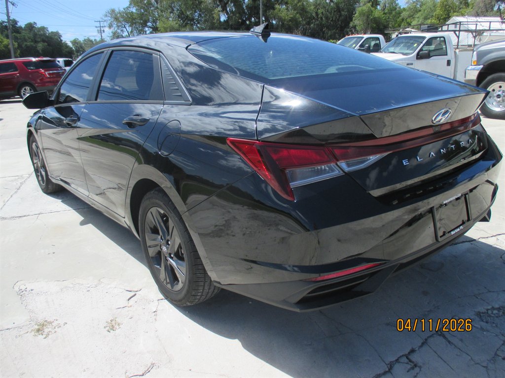 2021 Hyundai Elantra - $17,995