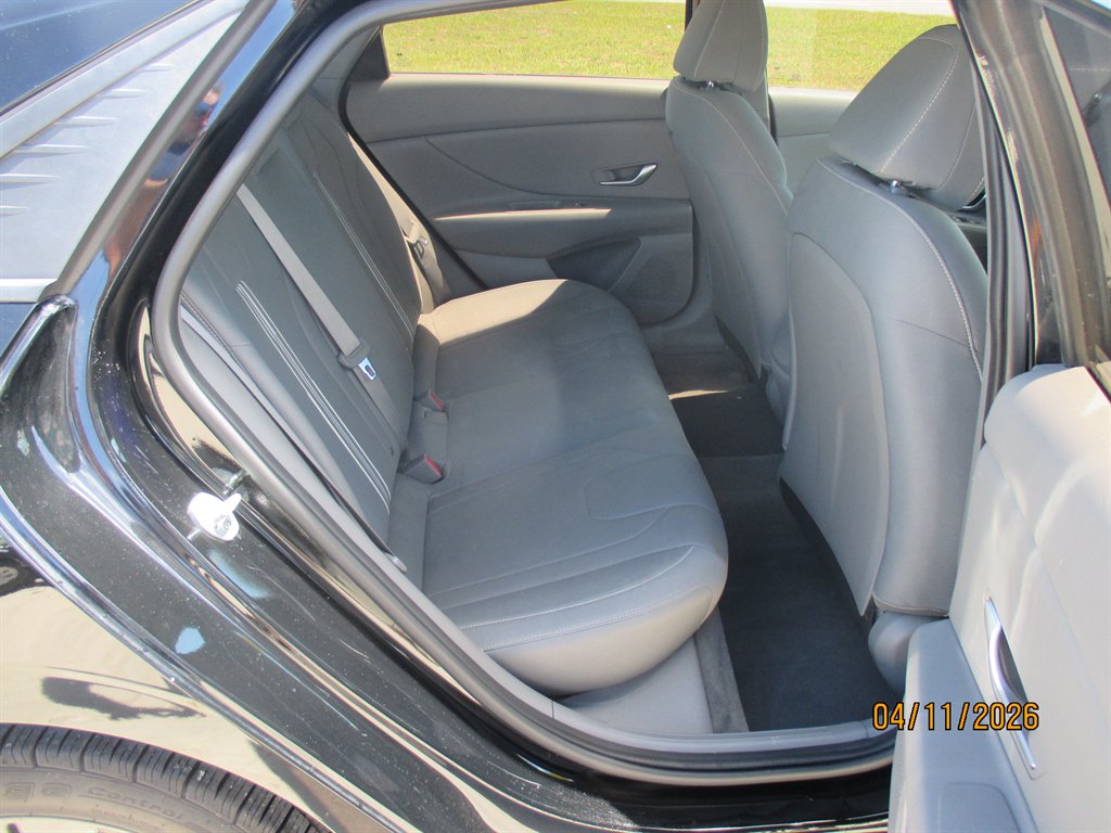 2021 Hyundai Elantra - $17,995