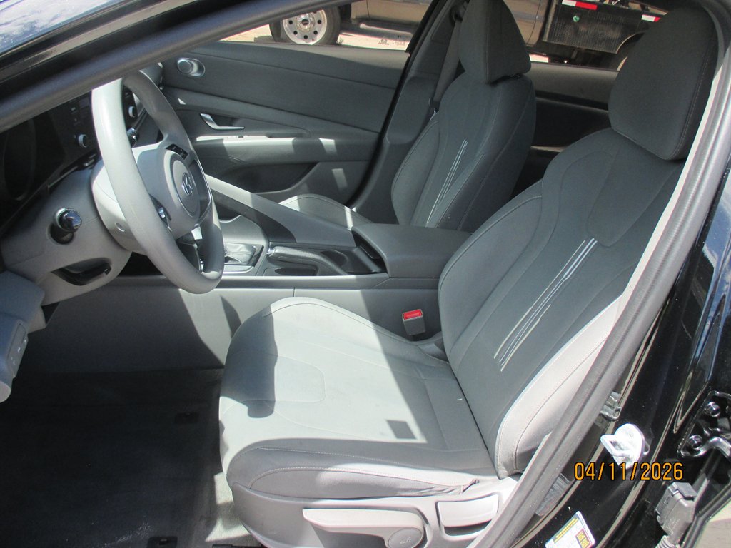 2021 Hyundai Elantra - $17,995