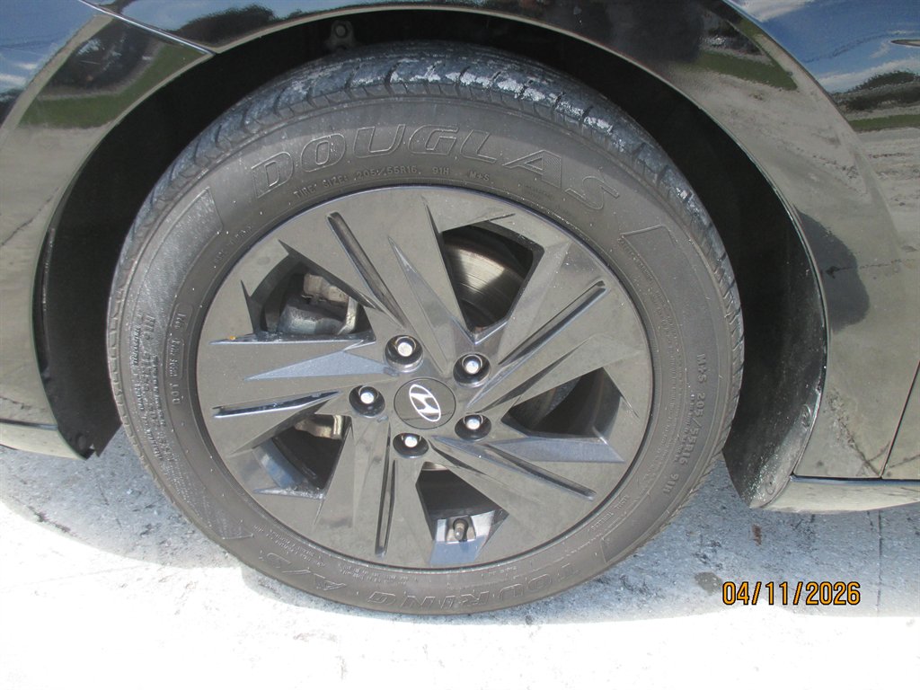 2021 Hyundai Elantra - $17,995