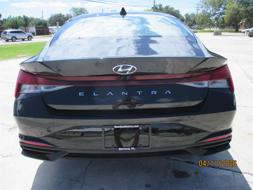 2021 Hyundai Elantra - $17,995