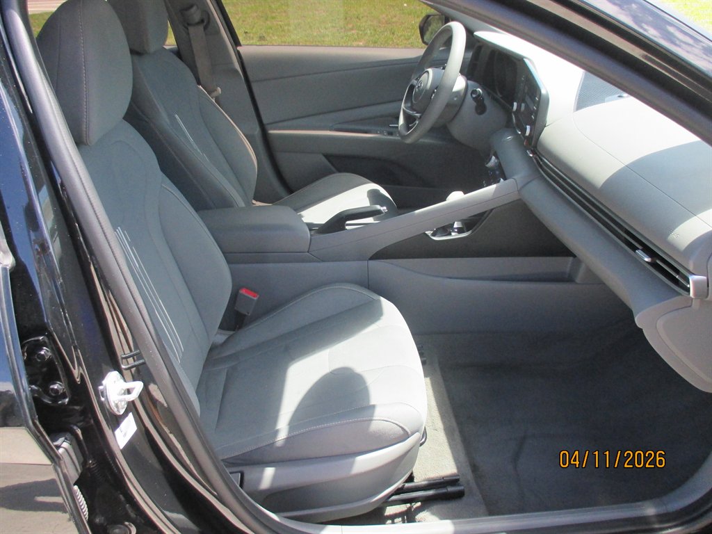 2021 Hyundai Elantra - $17,995