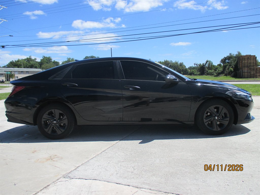 2021 Hyundai Elantra - $17,995