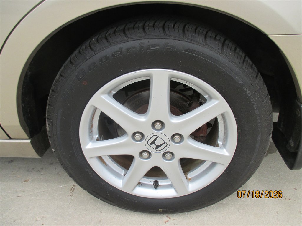 2003 Honda Accord - $8,995