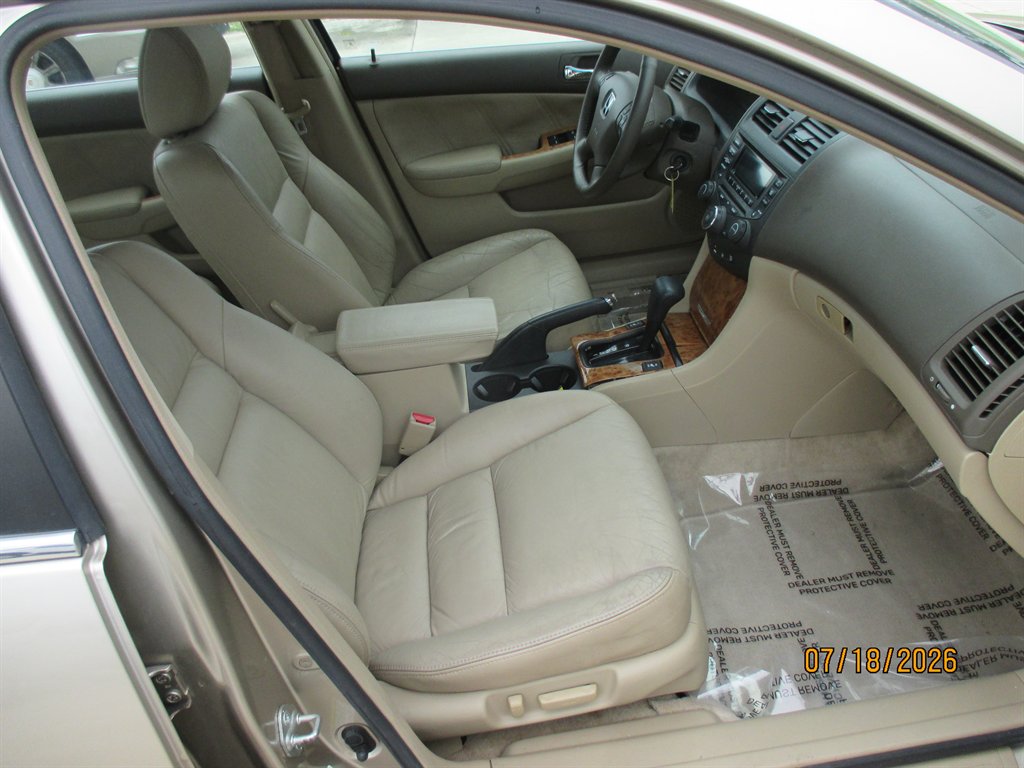 2003 Honda Accord - $8,995