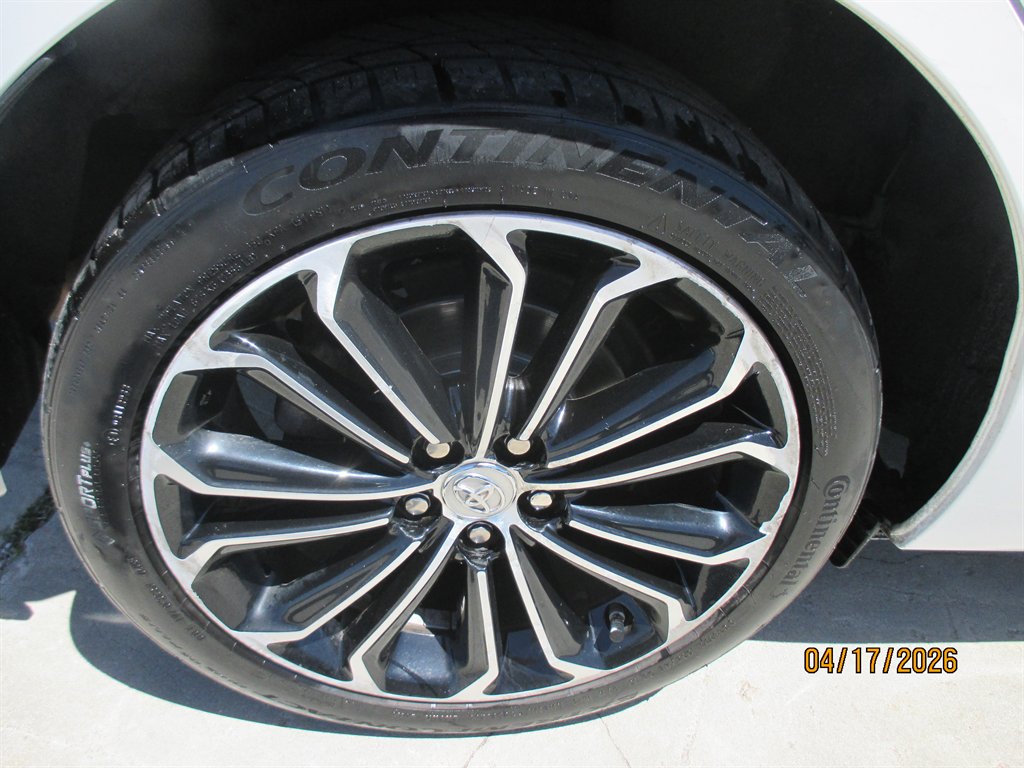 2014 Toyota Corolla - $12,895