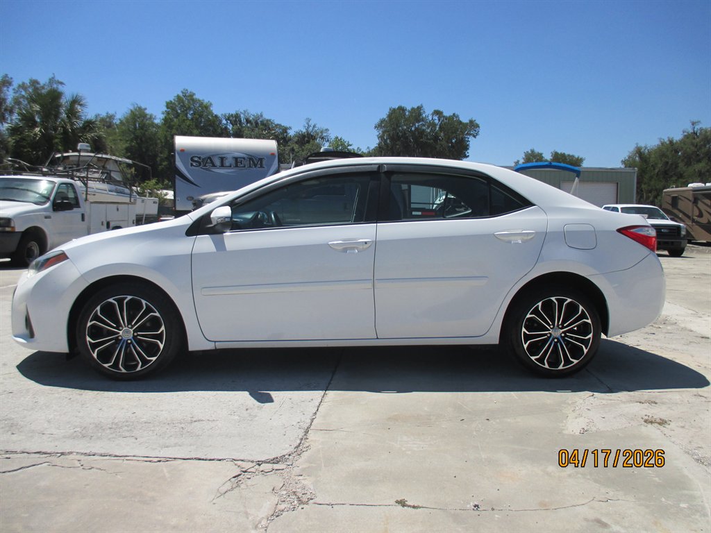 2014 Toyota Corolla - $12,895