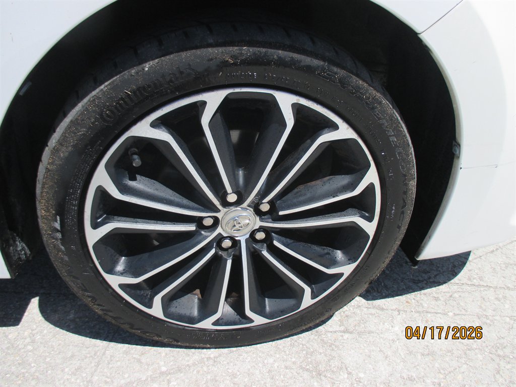 2014 Toyota Corolla - $12,895