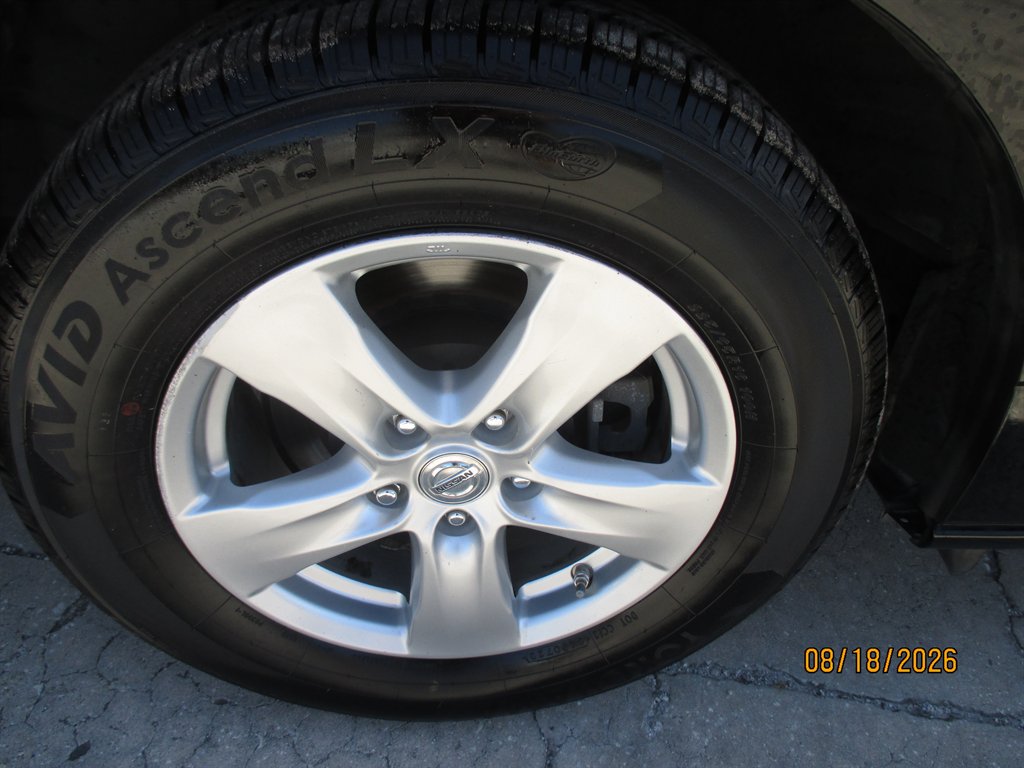 2016 Nissan Quest - $12,895
