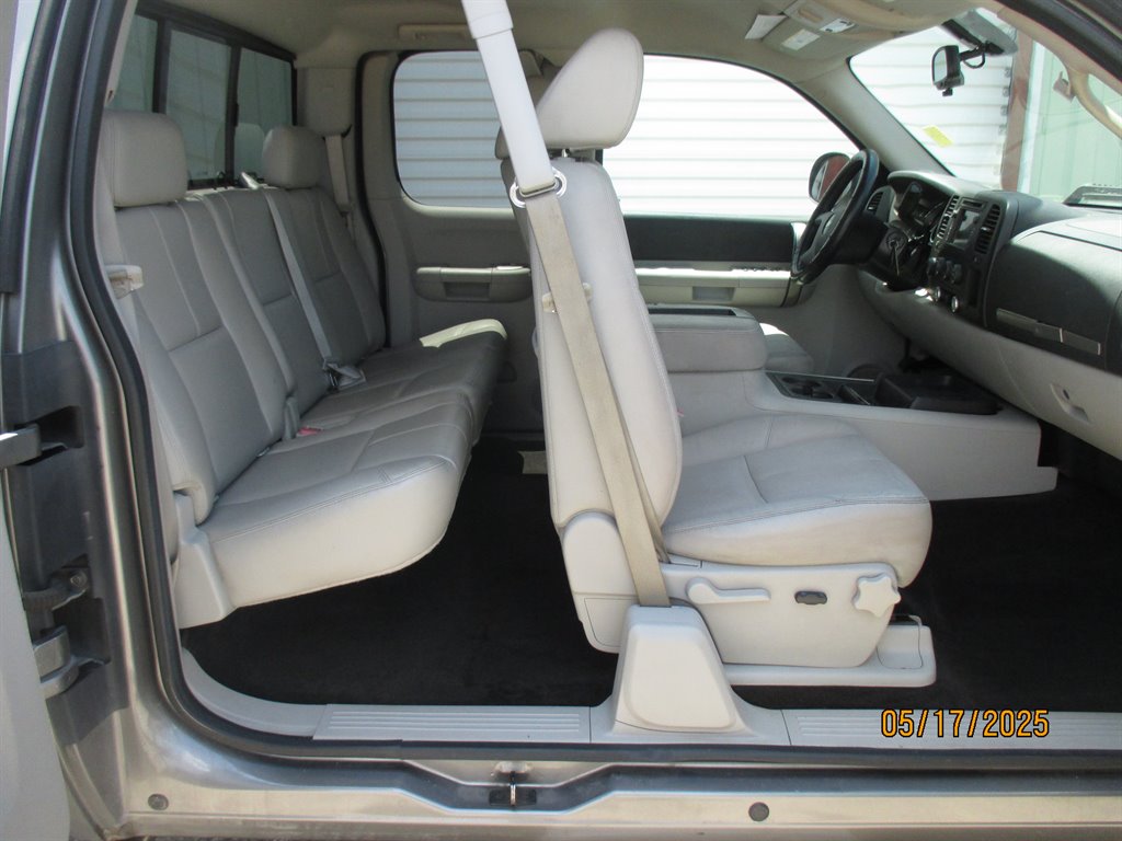 2009 Chevrolet Silverado 1500 - $14,995