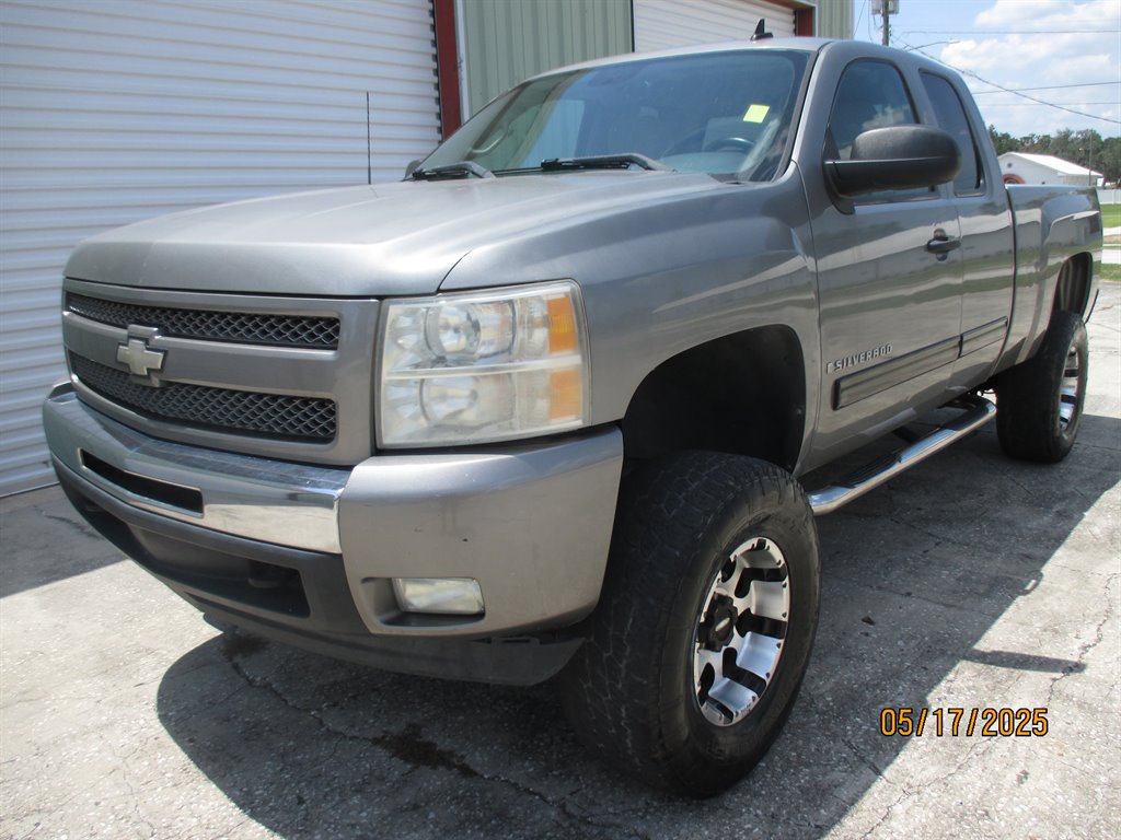 2009 Chevrolet Silverado 1500 - $14,995