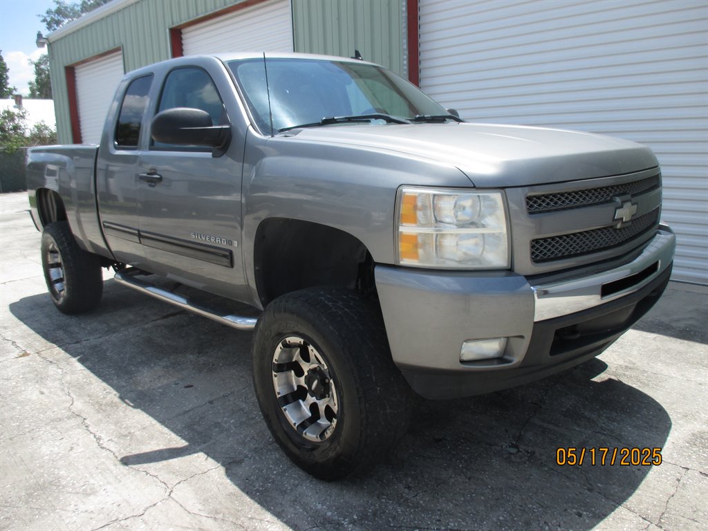 2009 Chevrolet Silverado 1500 - $14,995