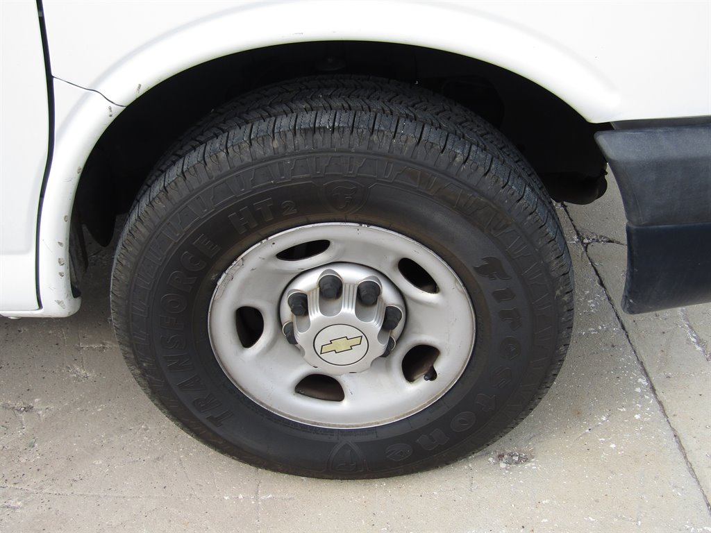 2013 Chevrolet Express - $16,995