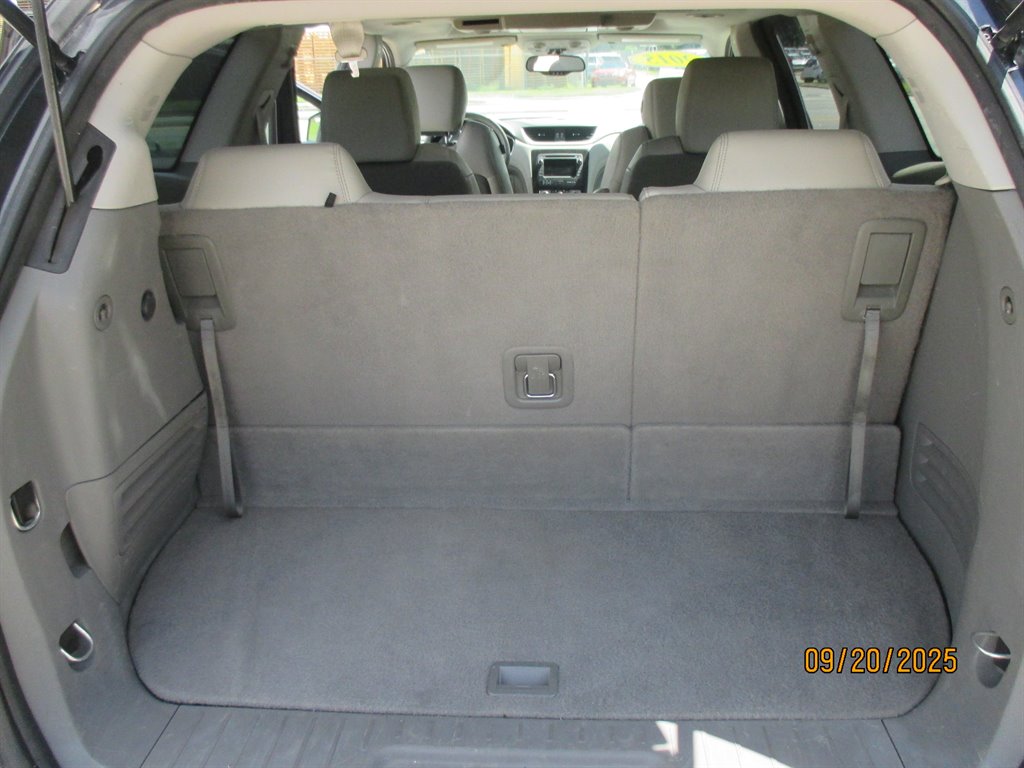 2015 Chevrolet Traverse - $13,995