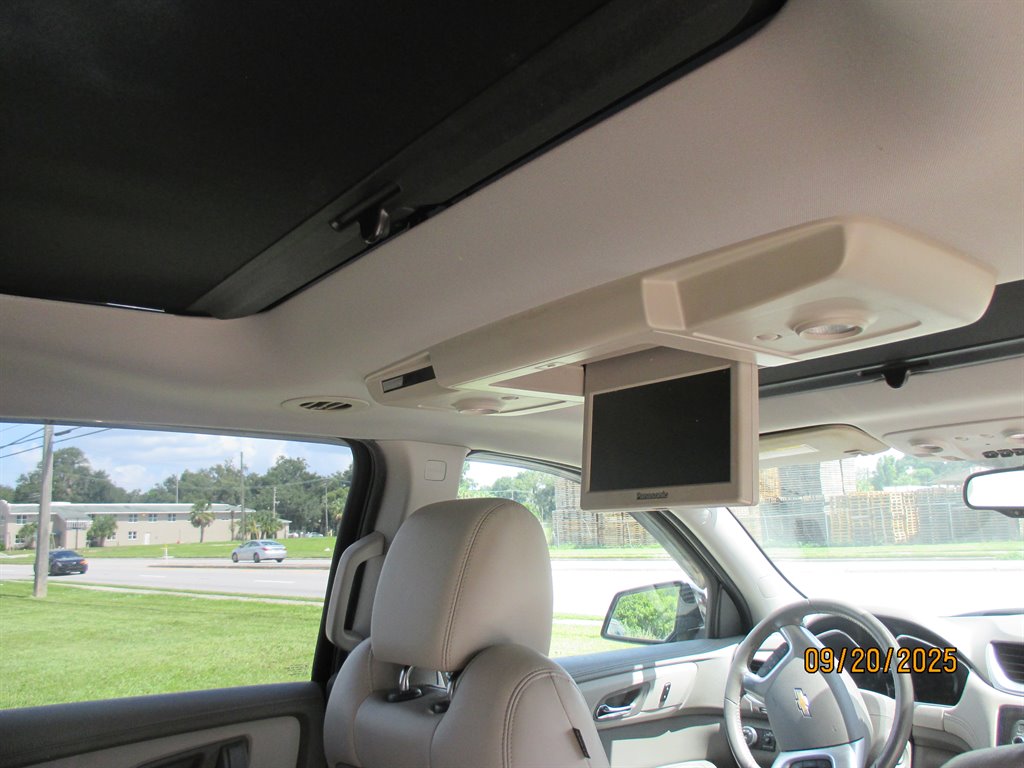2015 Chevrolet Traverse - $13,995
