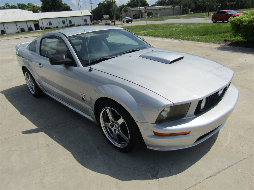2006 Ford Mustang - $17,995