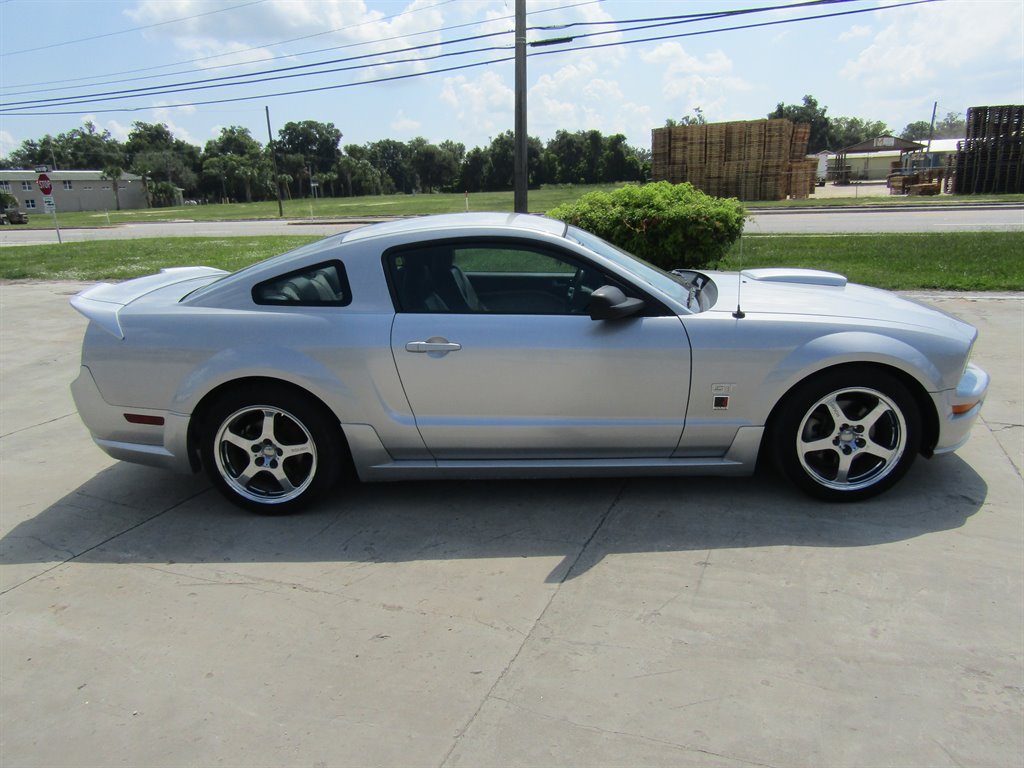 2006 Ford Mustang - $17,995