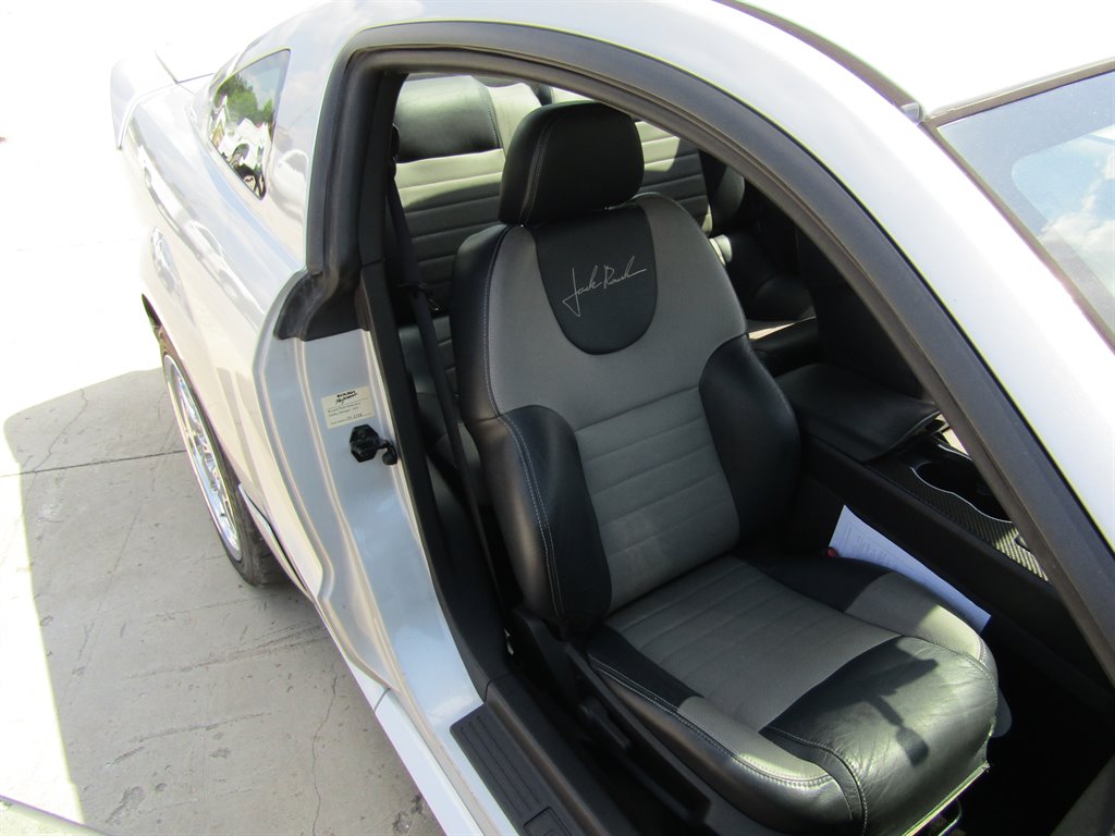 2006 Ford Mustang - $17,995