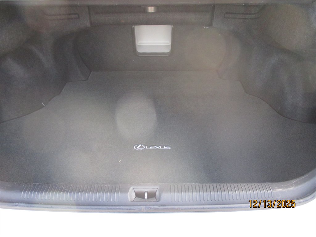 2008 Lexus ES - $10,995
