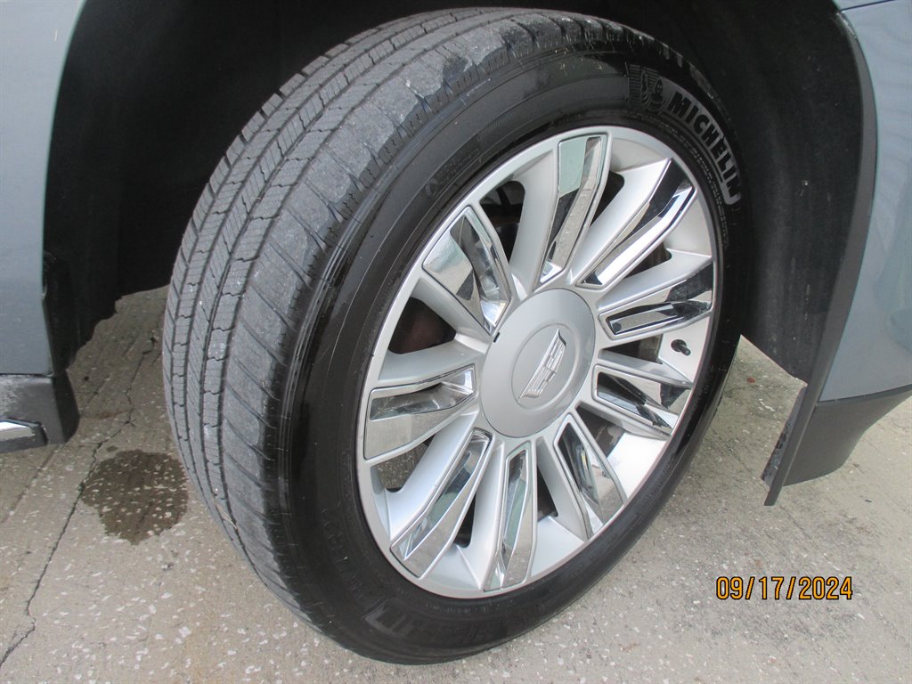 2016 Cadillac Escalade ESV Platinum photo