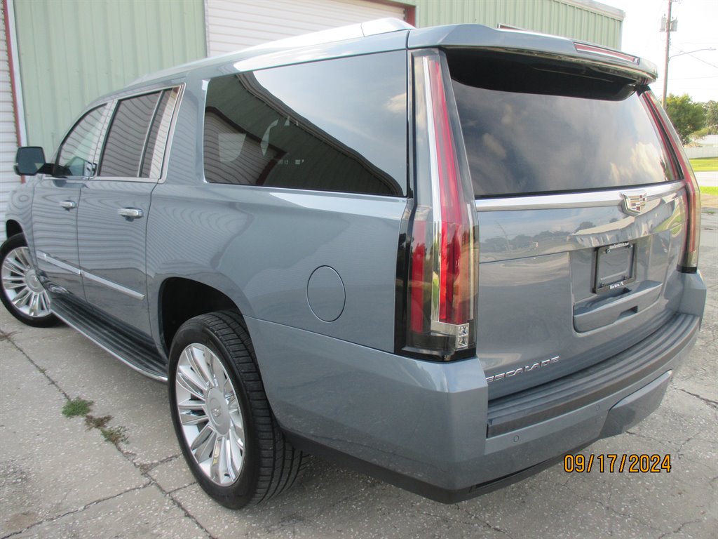 2016 Cadillac Escalade ESV Platinum photo