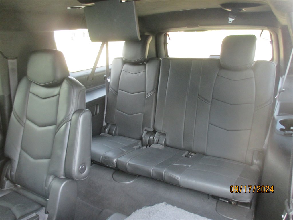 2016 Cadillac Escalade ESV Platinum photo
