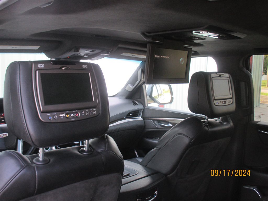 2016 Cadillac Escalade ESV Platinum photo