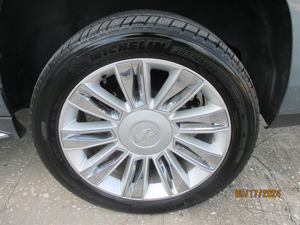 2016 Cadillac Escalade ESV Platinum photo